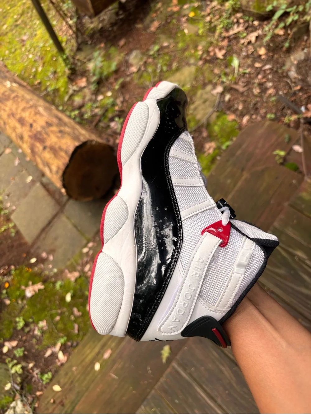 Jordan Mens Black/White/Red Retro Sneakers